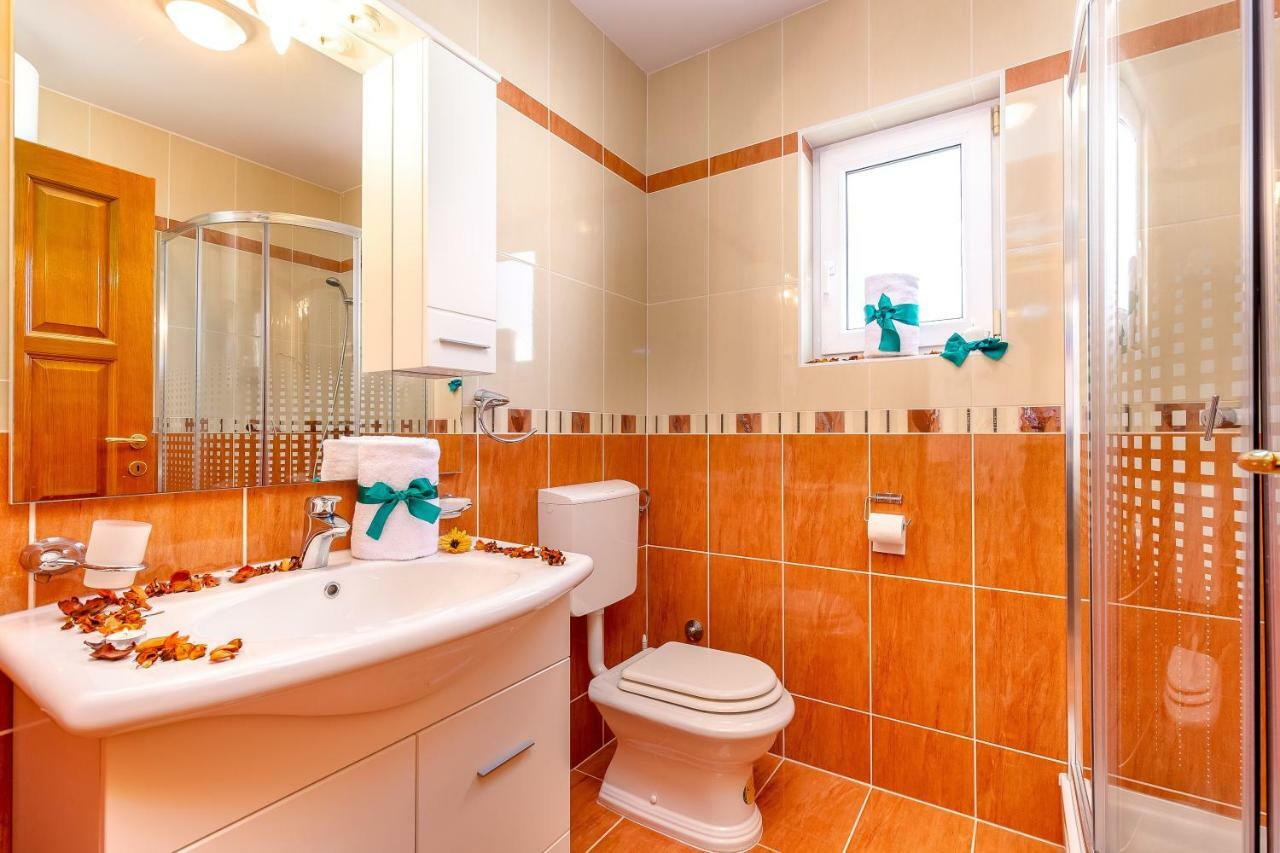 Apartments Villa Maria Crikvenica Buitenkant foto