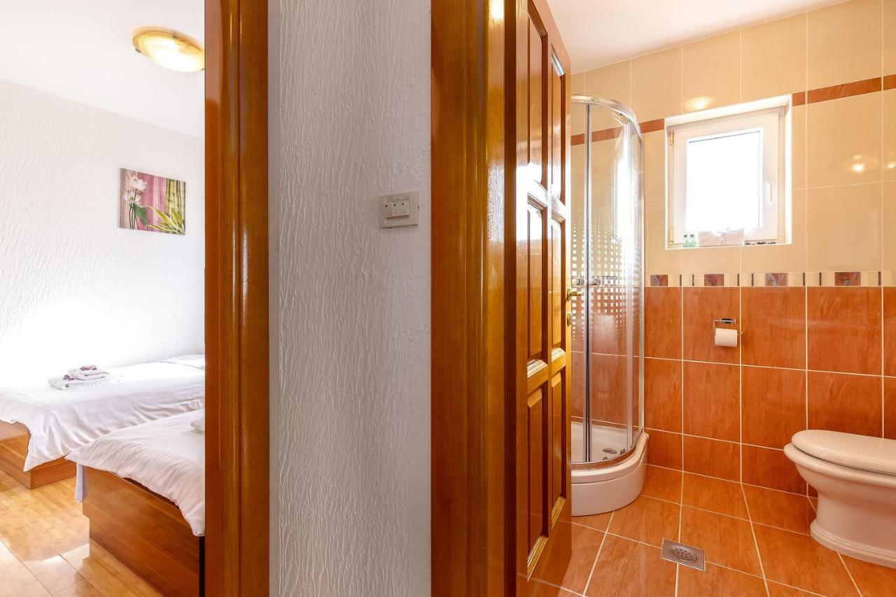 Apartments Villa Maria Crikvenica Buitenkant foto