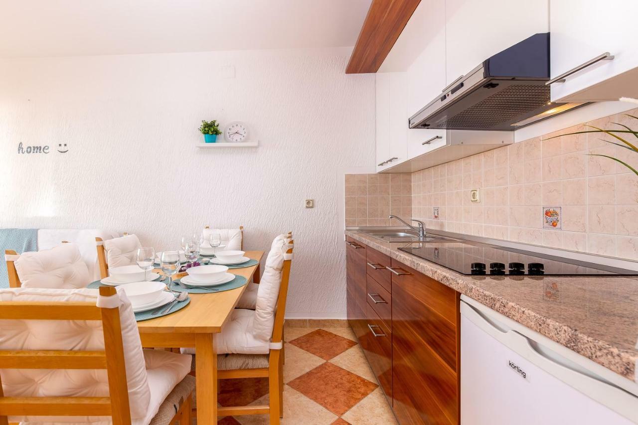 Apartments Villa Maria Crikvenica Buitenkant foto